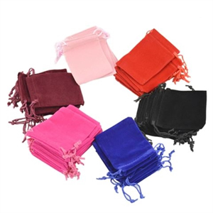 Drawstring velvet pouch