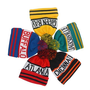 Pom Pom Knit Beanie With Partial Fleece Lining